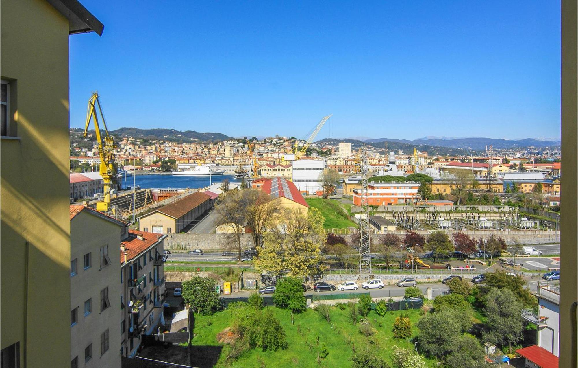 Cozy Apartment In La Spezia With Wifi エクステリア 写真